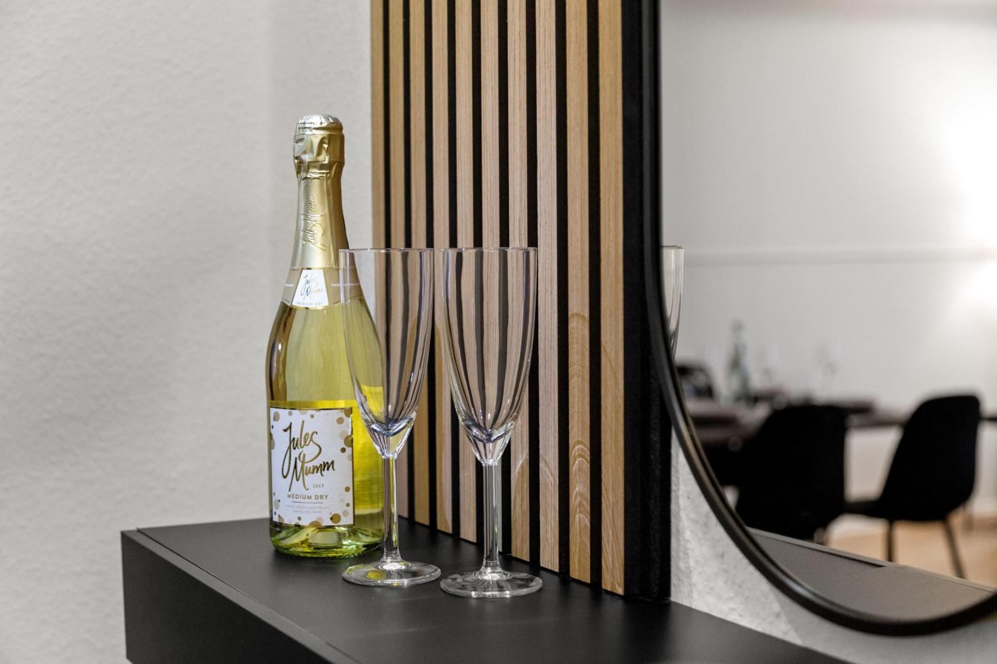 Vinful: Premium-Apartment Mit Balkon Und Parkplatz Mülheim an der Ruhr Extérieur photo