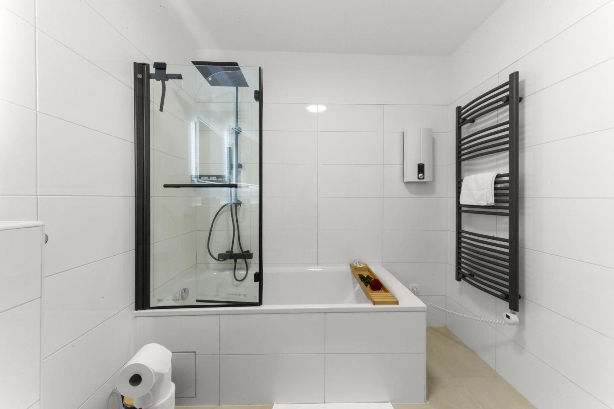 Vinful: Premium-Apartment Mit Balkon Und Parkplatz Mülheim an der Ruhr Extérieur photo